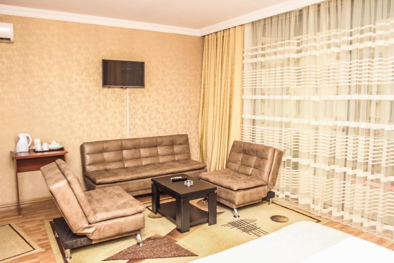 Hotel Istanbul Batumi Exterior foto